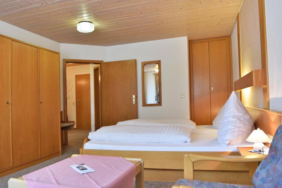 Hotel Hirschen ชลูคซี ภายนอก รูปภาพ