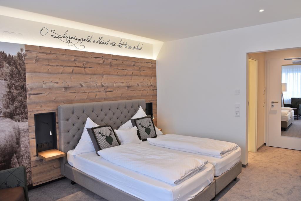 Hotel Hirschen ชลูคซี ภายนอก รูปภาพ